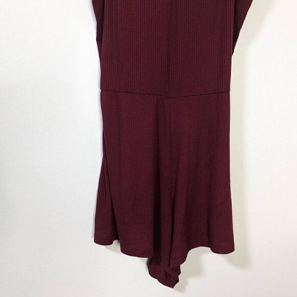 NWT LA Hearts Pacsun Maroon Ribbed Shortsleeve Romper - Picture 3 of 9